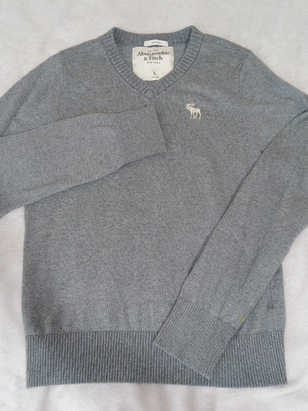 Abercrombie & Fitch Muscle Gray Knit V-Neck Sweater Men L Pullover Wool Cashmere